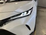 LEDヘッドライトです。デザイン性がよくとても明るいので、夜間の走行や悪天候でも安心です。しかも長寿命!