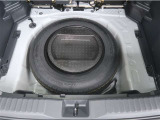スペアタイヤ付属ですので万が一の時も安心です。