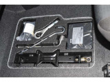 【車載工具】もしもの時も安心!緊急時に役立つ車載工具が装備されています!