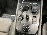 運転席・助手席のドリンクホルダーです。手のとどきやすい位置にあるので便利です!