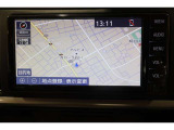 純正ナビを装備。タッチパネル式で使いやすく、お出かけもラクラクです。