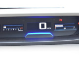 メーターは最新的なデジタルメーターを採用しております!