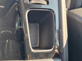 小物収納スペースも確保しており、車内をすっきり保てます。