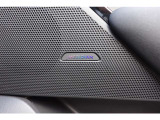 英国のオーディオメーカーMERIDIAN Audioは、その優れたサウンドで高い評価を受けています。数々の受賞歴を誇る同社のサウンドシステムは、長年にわたる音響心理学の研究をもとに、リアルなサウンドを実現。