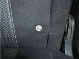 ◆ISOFIX◆シートベルトいらずでチャイルドシートと固定金具を連結するだけでがっちり固定できます。