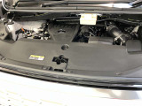 こちらがレクサスの心臓部です。スチーム洗浄で綺麗にクリーニング済みです。ご納車前に点検整備、消耗品の交換を行い、お渡しいたします。