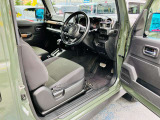 ゆったりと乗り心地の良い運転席です。長距離でもしっかりサポートしてくれます。