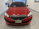 メルボルン・レッドメタリック 電動トランク ACC 禁煙車 AppleCarPlay 18インチホイール パーキングアシスト 後退アシスト バックカメラ 正規認定中古車 全国正規ディーラー保証 2年走行距離無制限