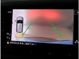 バックカメラ トラフィックアラートで苦手な駐車も楽々できます.