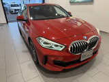 メルボルン・レッドメタリック 電動トランク ACC 禁煙車 AppleCarPlay 18インチホイール パーキングアシスト 後退アシスト バックカメラ 正規認定中古車 全国正規ディーラー保証 2年走行距離無制限