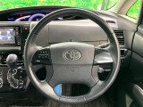 【純正革巻きステアリング】上質な革を使用することで、手にしっかり馴染みとても運転しやすいハンドルです♪