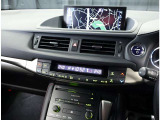 デザインもよく、居心地のよい運転席ですね。分かりやすいスイッチ類ですから操作もしやすく運転をサポートします。