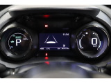 マルチインフォメーションディスプレイ付きのメーターです!エコ運転へ導く多彩な情報を表示してくれます。