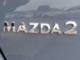 【MAZDA2】マツダのメーカー名を冠したコンパクトカーです。小さめの車体で運転しやすく、かつ5人乗りなので、家族が増えても安心です。「好きを探せる相棒」をコンセプトに誕生しました。外装は研磨をしております