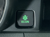 ★ECONスイッチ★ エコドライブを加速しよう!スイッチをONにすると、運転の仕方によるロスを抑え込み燃費をよくするようクルマが頑張ります(*^ー^*)燃費向上にチャレンジ♪