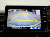 バックカメラの画像です。ガイドラインがスムースな車庫入れをサポートいたします。車庫入れの安心感がアップしますね。