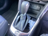 搭載されている6速ATはアクセルペダルを踏み込む量や速さに応じて変速パターンを最適制御し、人馬一体の運転感覚を発揮してくれるスカイアクティブドライブです!