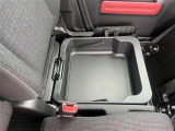 届出済 未使用車は新車の香りがします!中古車のようにタバコ臭い心配がありません。