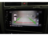 【リヤビューカメラ】【オプティカルパーキングシステム】車庫入れの駐車時に便利です。