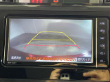 【バックモニター】後ろのカメラの映像をモニターに映し出すことができます!後方の見えない死角や、障害物との距離感をしっかり確認することができます!駐車が苦手な方におすすめです。