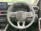 インテリアに合わせたデザインのステアリングは、運転される方のことも考え、運転しやすい形状、大きさです。是非一度、実際に触ってお確かめください。