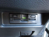 見栄えよくすっきりと収まるETC車載器です。高速道路の料金所をスムーズに通過でき、快適なドライブをサポートします。納車されたその日からすぐに遠出やロングドライブを楽しめます。