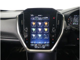 11.6インチの縦型ディスプレイに、ナビゲーション機能をはじめ、エンターテインメント、車両情報、エアコン操作、各種設定などを集約。タブレットのような感覚で、直感的に操作できます。