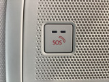 マツダのコネクティッドサービスは、重大な事故や急病、故障など「もしもの場面」に直面した際に、24時間体制でお客様をサポートします。