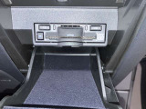 ナビゲーションシステムと連動する「ETC2.0ユニット」が標準装備されています。