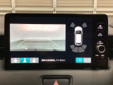 バックでの車庫入れも安心です! リアカメラが付いているバックモニター付のナビを装備しております。バンパーについているソナーや、操作線もついており距離感も画面から確認できます。