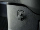 ◆フック◆ちょっとした買い物の袋を吊り下げたり、ゴミ袋を吊り下げられるコンビニフックがあり車内を転がらず便利です!