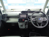まごころクリーニングを実施済み!展示中は、運転席、ハンドル、シフトノブにビニールカバーを掛けて展示しております!!消臭&抗菌効果のある銀担持酸化チタン光触媒スプレーも施工済み!