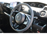 ハンドル周りもスッキリしていて運転しやすいです。