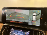 レクサスのお車はすべてバックモニターを標準装備。駐車時のご不安を解消する、パノラミックビューモニターも装備しています。