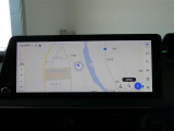 純正ナビを装備。タッチパネル式で使いやすく、お出かけもラクラクです。