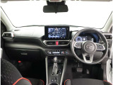 オシャレなインテリアで運転する気分も盛り上がりますよね^^
