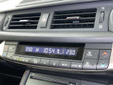 左右独立温度コントロールフルオートエアコンです。運転席、助手席それぞれで独立して温度設定ができます。冷え性の方が乗っても安心ですね♪