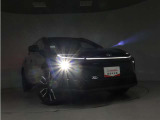 高輝度で点灯速度が速いLEDヘッドライト装備!LEDの明るい光が走行中の視界の確保をサポートして、夜のドライブがより楽しく安全に運転できます♪