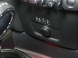 USBケーブルを差し込むことができます!