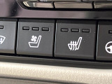 【シートヒーター&ベンチレーション】夏場は涼しい風でお尻や背中の熱やムレを防ぎ、冬はエアコンよりも早く温まってポカポカに!季節を問わず快適に過ごせます。