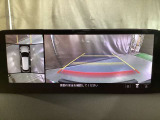 狭い場所での駐車やすれ違いなどでより的確な運転操作に役立つ360&deg;ビューモニターが装備されています。