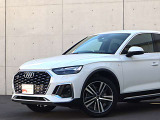 ●Audiが最初に採用したLEDポジショニングランプ。シャープなラインで昼間でも点けていたいと思うほど上品でオシャレです。夜間走行時はさらに目立ちます!