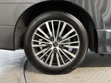 タイヤサイズは225/55R18です♪