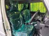 運転席シート廻りは使用感も少なく、良好な状態となっています。丁寧に使われていたことがよくわかりますね。