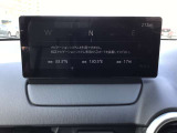 ナビを使用するには地図データが入っているSDカードが必要です。