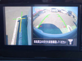 アラウンドビュ-モニタ-はクルマの真上から見ているかのような映像によって、周囲の状況を知ることで、駐車を容易に行うための支援技術です。