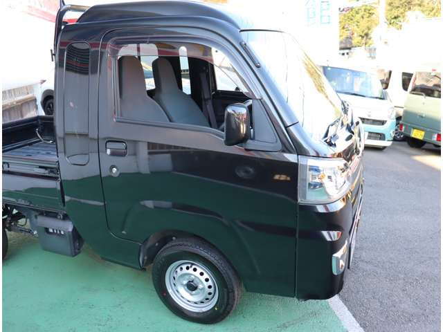 ダイハツ ハイゼットトラック ジャンボ SAIIIt 4WD 4WD 5速マニュアル