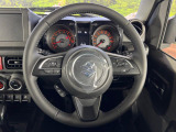 【純正革巻きステアリング】上質な革を使用することで、手にしっかり馴染みとても運転しやすいハンドルです♪