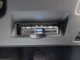 ETC車載器は、ビルトインタイプですっきり収納され、見た目も使い勝手も満足のアイテムです。