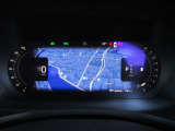 運転にかかわる主要な情報は、12.3インチのデジタル液晶ドライバー・ディスプレイにわかりやすく表示されます。お好みの表示パターンと背景色へと変更できますので、状況に合わせてお選びください。